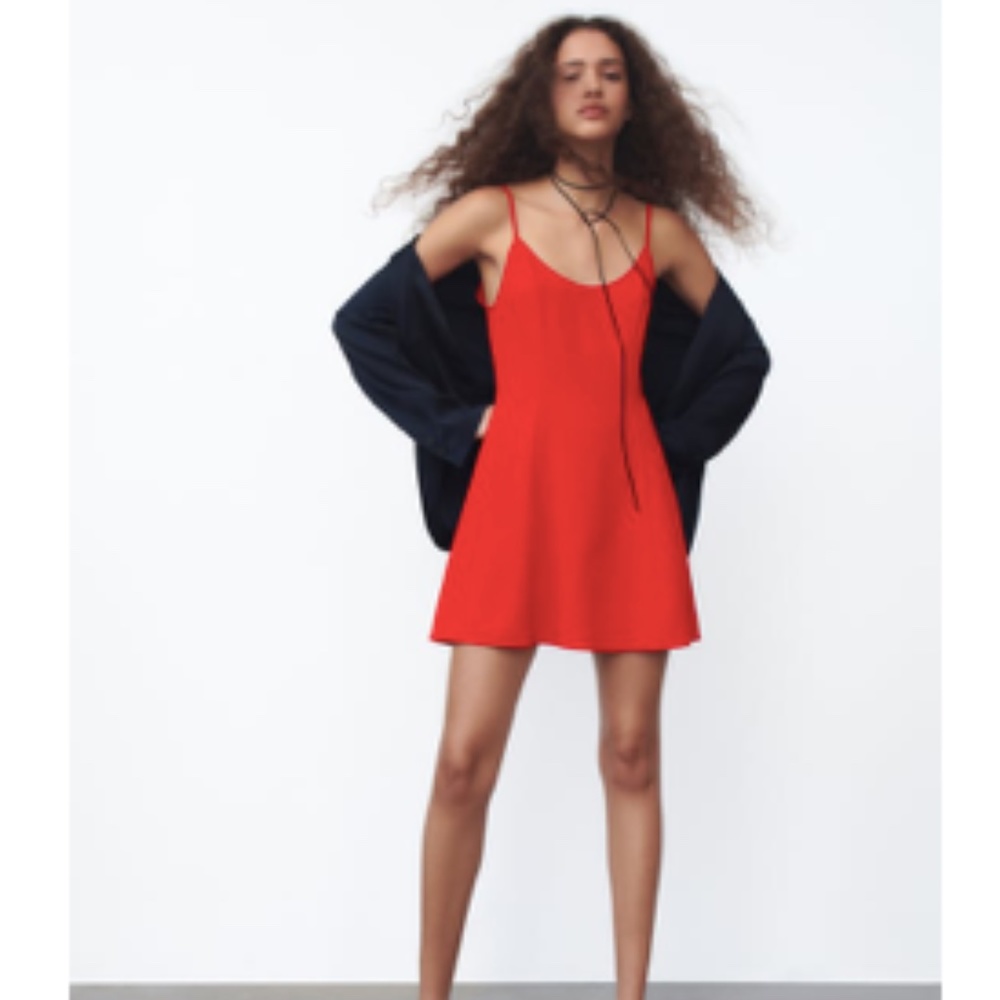 FLOWY SHORT DRESS